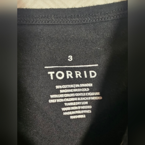 Torrid Black Button-Front Tank Top - Picture 3 of 8